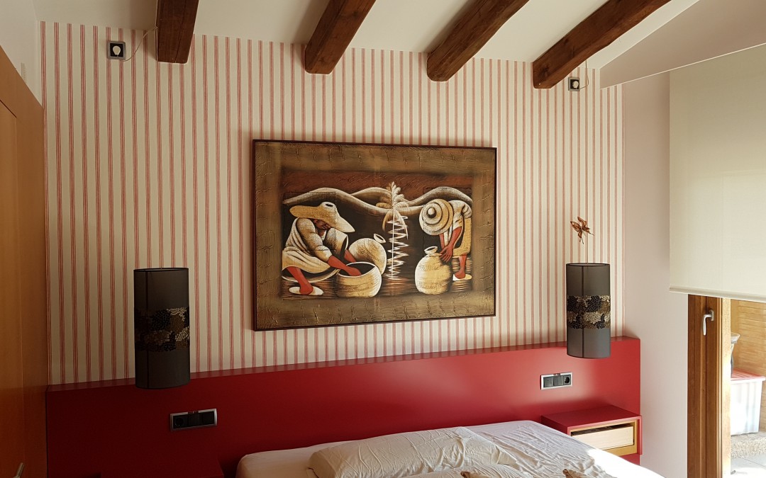 Decoración interior en casa rústica en campo de golf de Peralada(Girona)